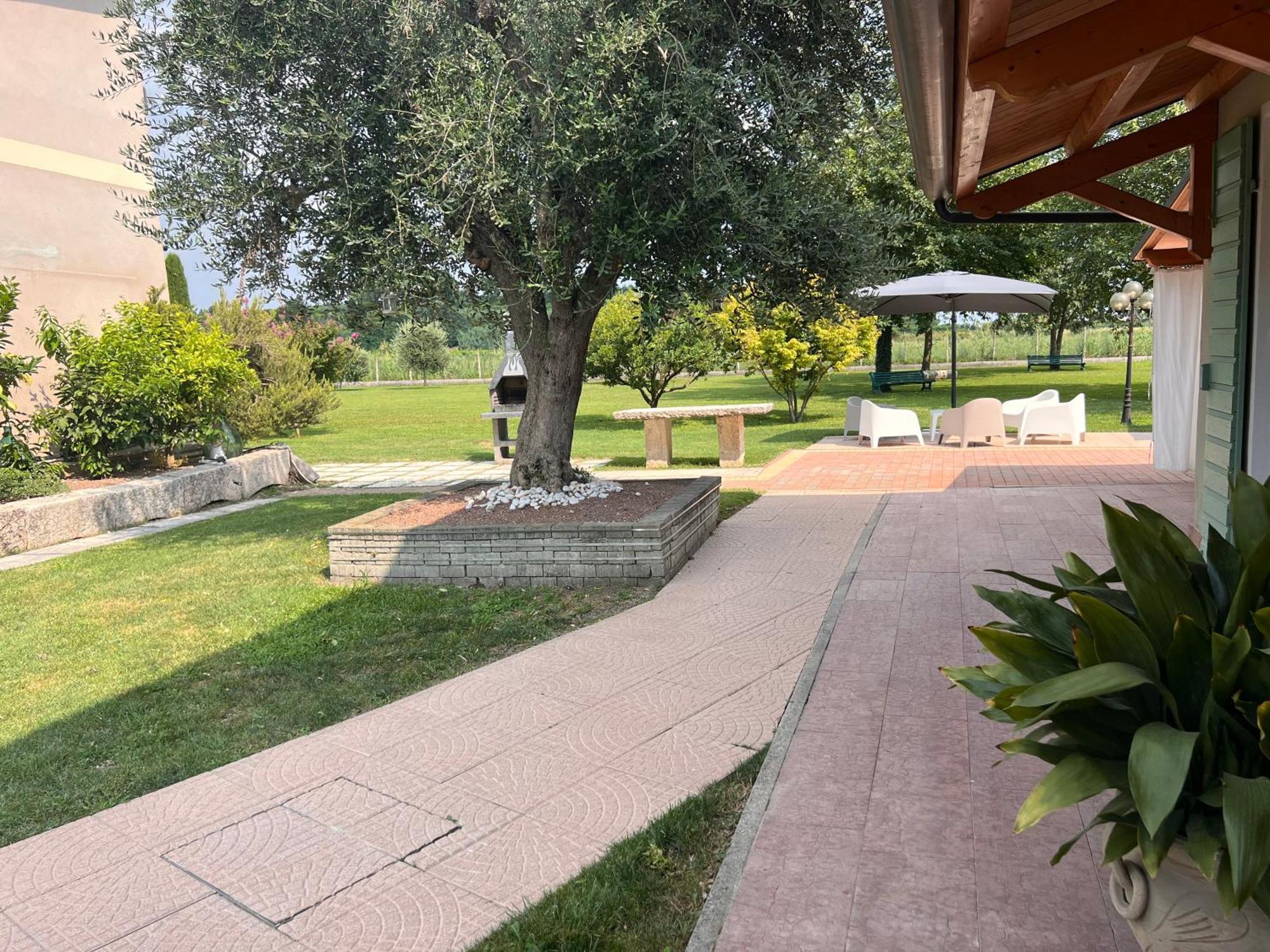 Appartamento Casa Vacanze Corte Ara Decima Sona Esterno foto