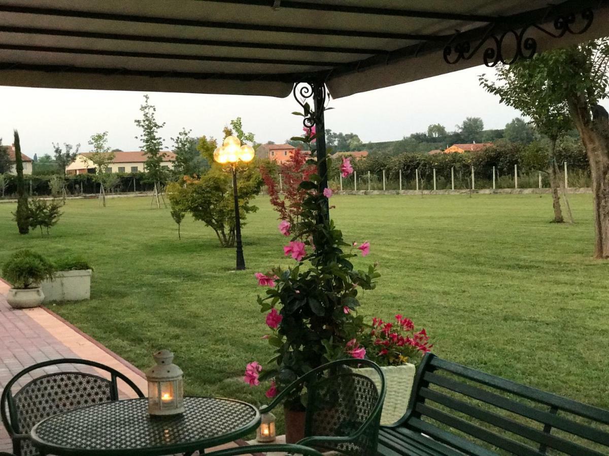 Appartamento Casa Vacanze Corte Ara Decima Sona Esterno foto